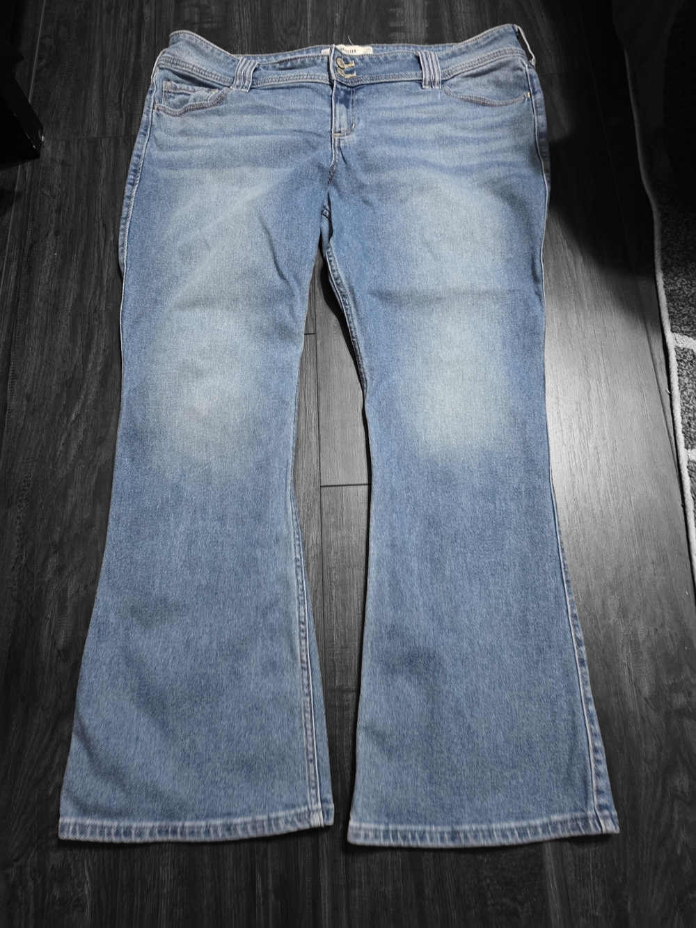 Holister Classic Light Wash Bootcut Jeans - Light Blue Embroidered 18R